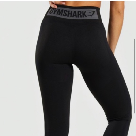 Gymshark black leggings - Picture 2 of 9